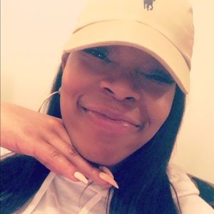 Meet your Posher, Alissa